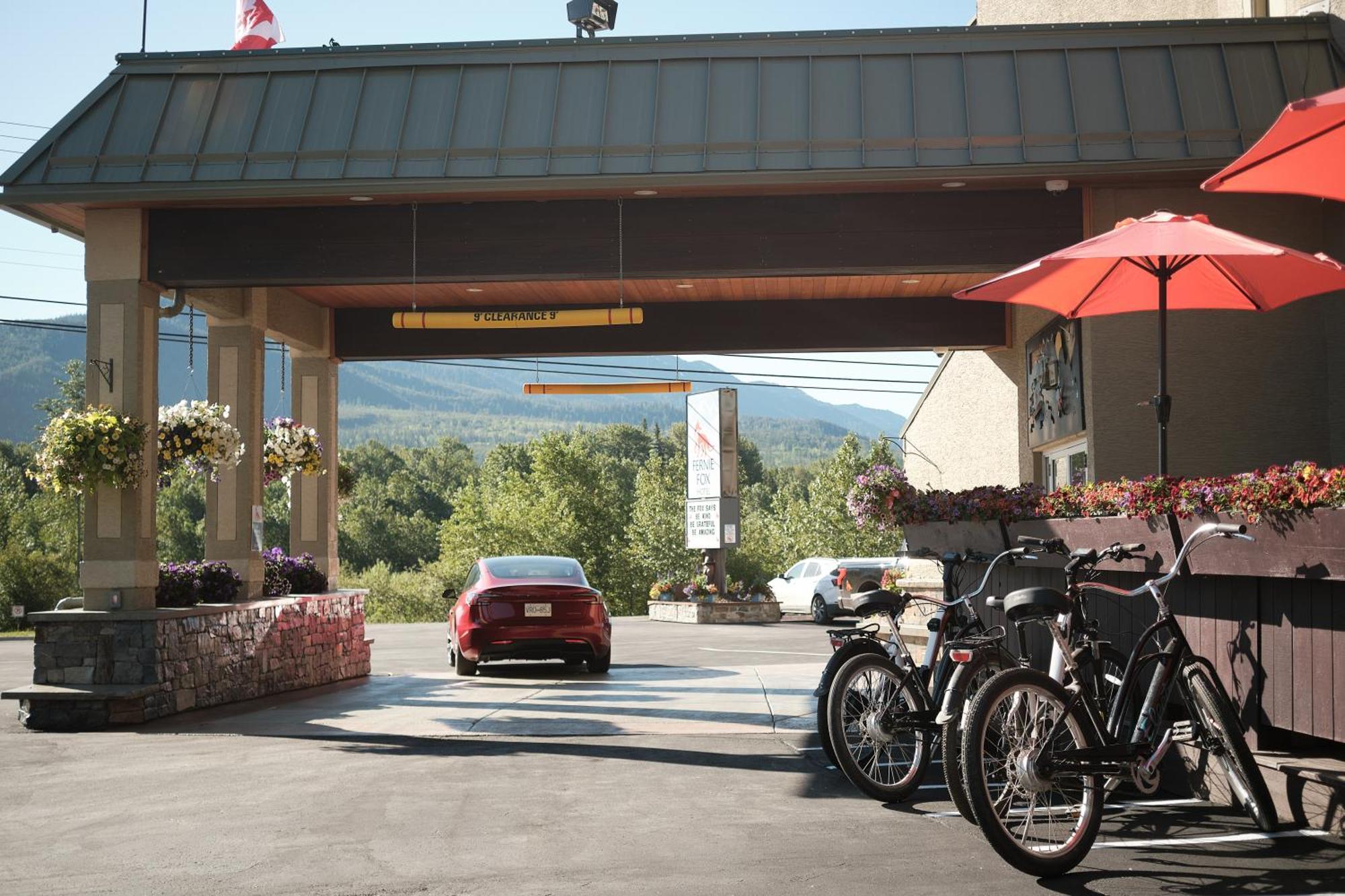 Fernie Fox Hotel Exterior foto